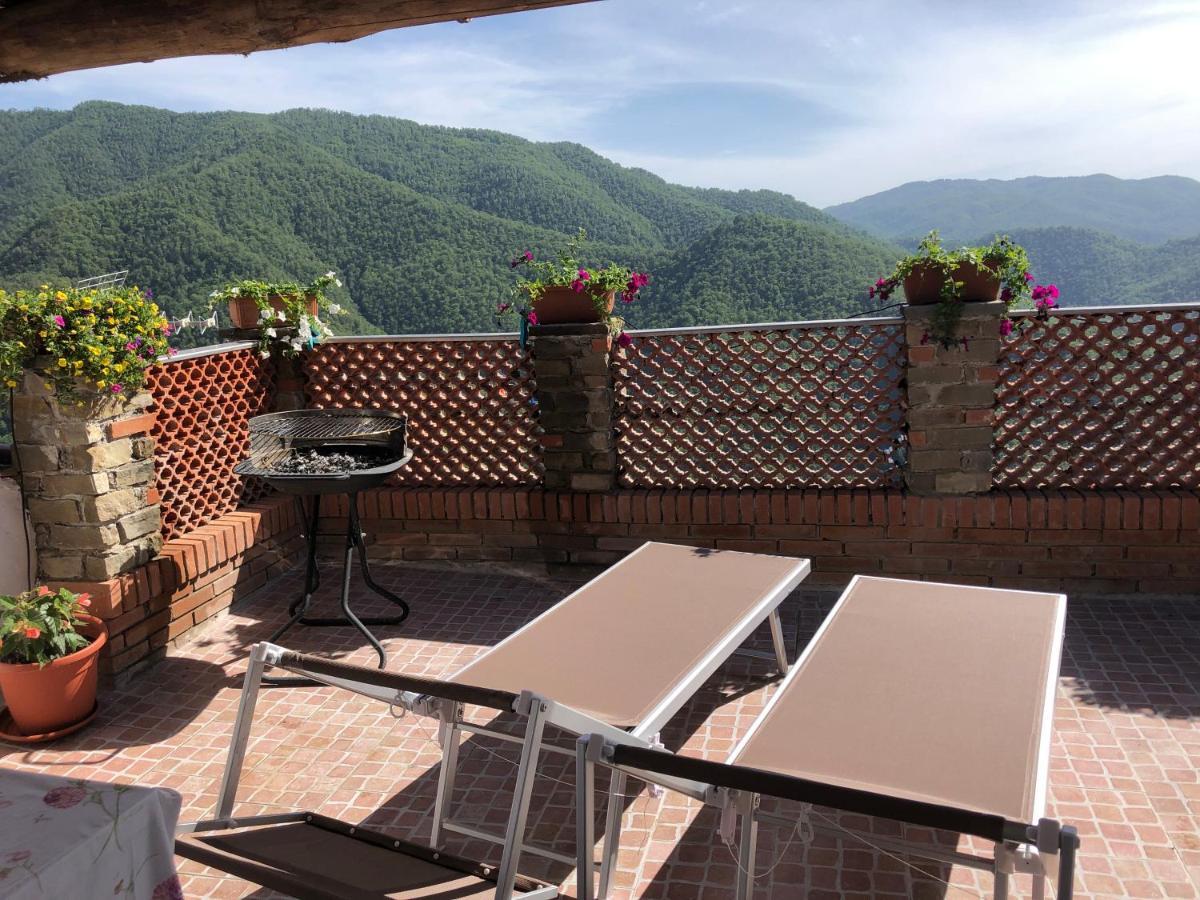 Home Holidays Crasciana, Con Terrazza Vista Sulle Alpi Apuane. Exterior photo