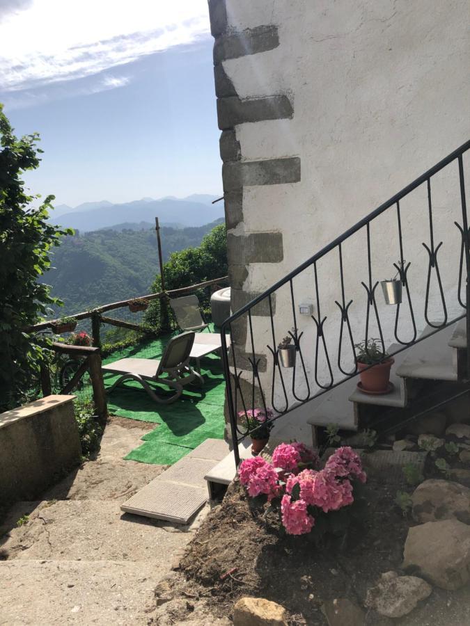 Home Holidays Crasciana, Con Terrazza Vista Sulle Alpi Apuane. Exterior photo