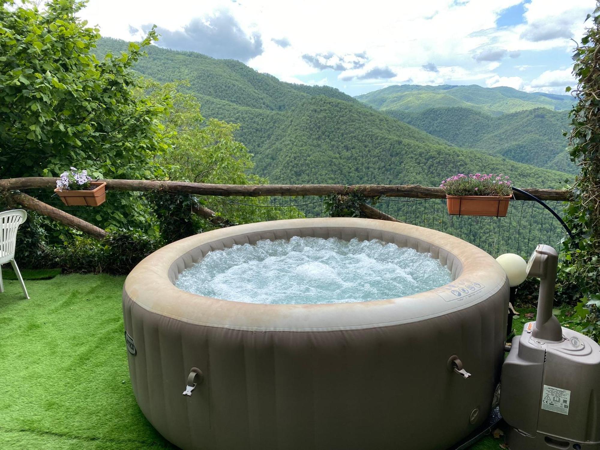 Home Holidays Crasciana, Con Terrazza Vista Sulle Alpi Apuane. Exterior photo