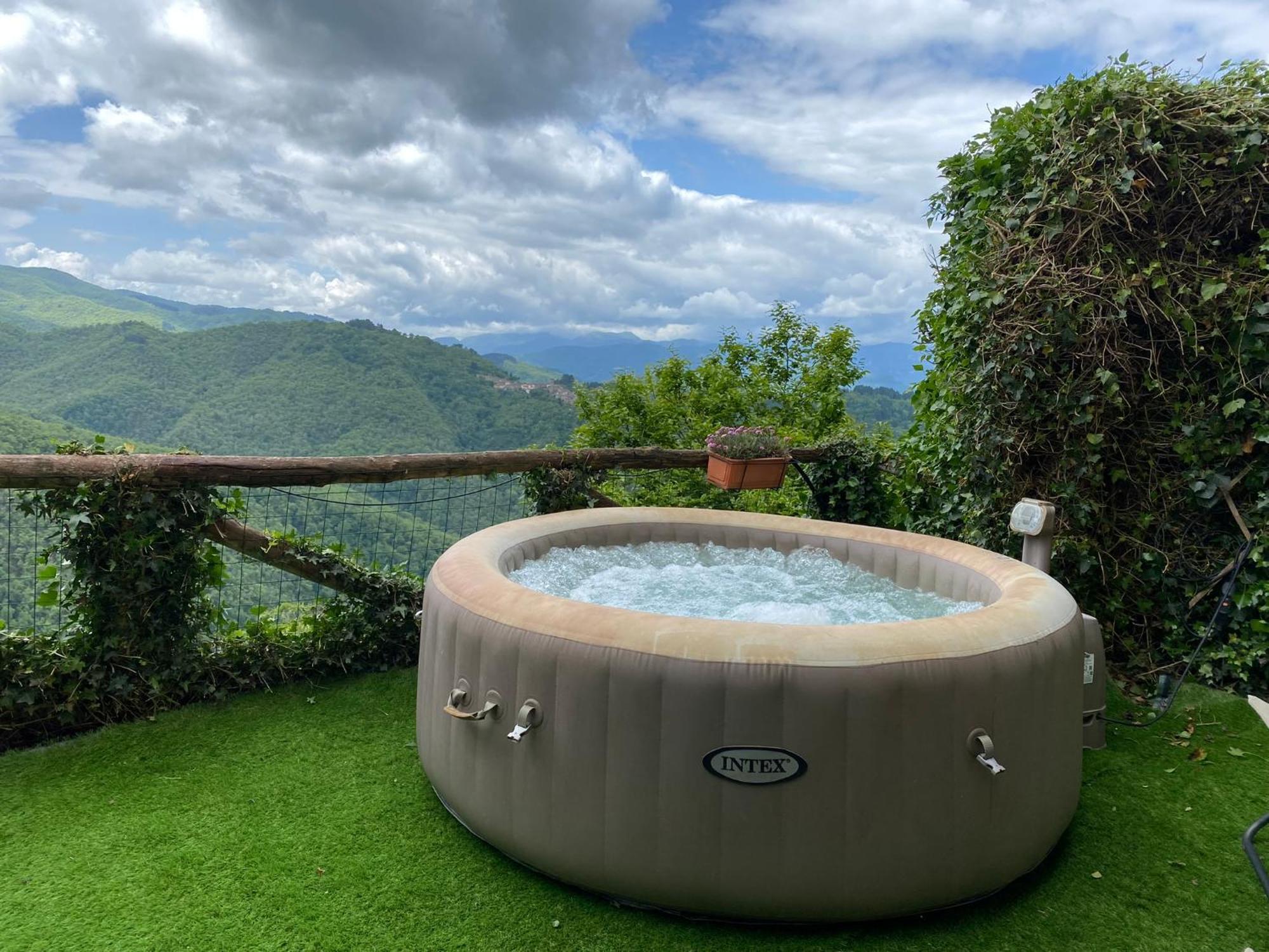 Home Holidays Crasciana, Con Terrazza Vista Sulle Alpi Apuane. Exterior photo
